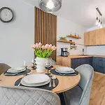 - Perlowa Przystan Apartamento Kołobrzeg
