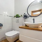 - Perlowa Przystan Apartman *