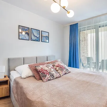 - Perlowa Przystan Apartment Kolobrzeg