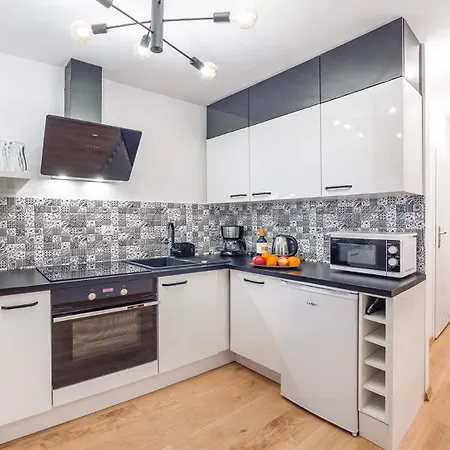 - Perlowa Przystan Apartment *