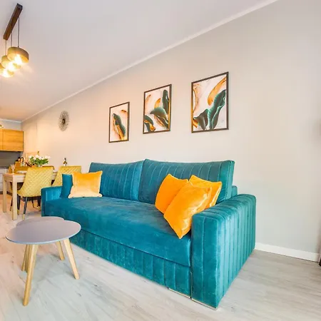 - Perlowa Przystan Kołobrzeg