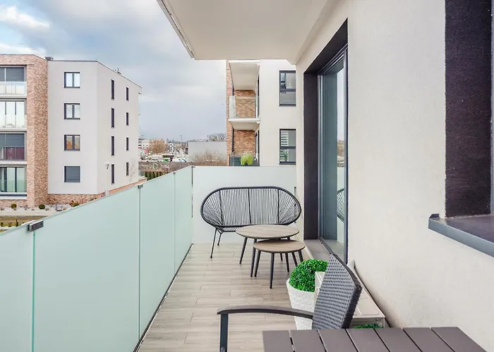 - Perlowa Przystan *